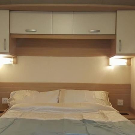 Cozy And Relaxing With Stunning Sea Views Apartment Lytchett Minster Bagian luar foto